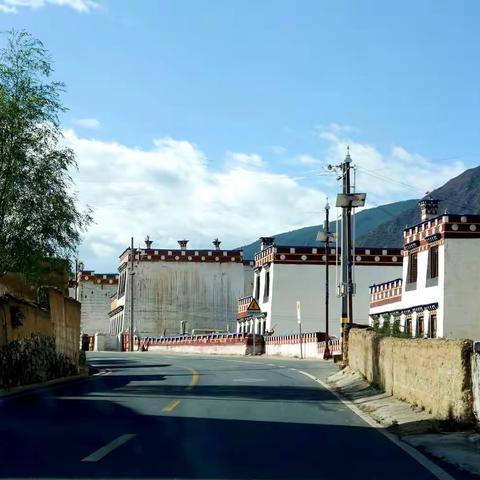 甘孜阿坝休闲游（十一）——乡城白藏房