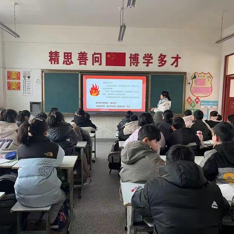 消防在心中  安全伴我行 ——陈楼镇院许小学开展消防安全疏散演练活动