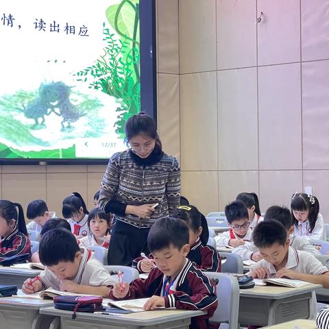 【点亮教育】聚焦学习任务群 点亮阅读新课堂——肇庆鼎湖第一实验学校“学习任务群”语文阅读教学研讨活动暨招小芬名师工作室研修活动