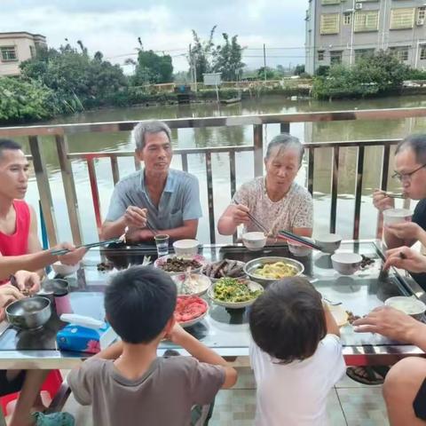 小手拉大手，文明齐步走——坦洲镇前进小学启动“争当小能手”暑期实践活动