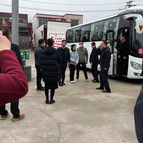 有朋自远方来——新疆奇台县西北湾镇来后油李村观摩学习