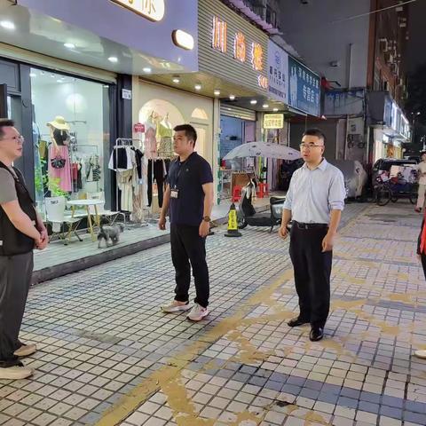 龙岗社区开展夜间消防安全隐患排查行动