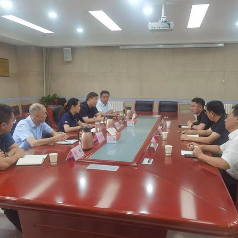 9月3日下午，区委副书记温雪梅召开重点信访案件化解情况调度会