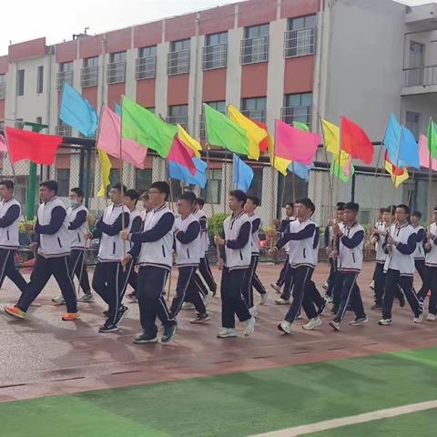 “悦动青春，珍爱自我”岳龙镇中学春季田径运动会