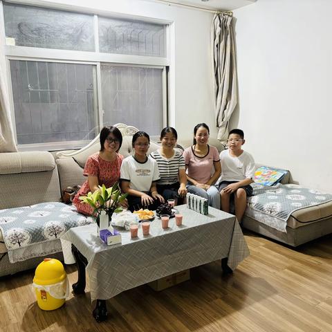 是老师是朋友 走进门走进心