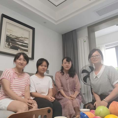 家校携手促成长 家访温情暖人心