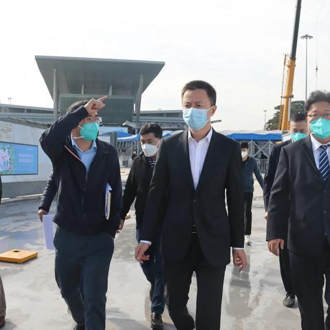 南山区委副书记、区长黄湘岳带队前往深圳湾口岸进行恢复通关工作督导检查