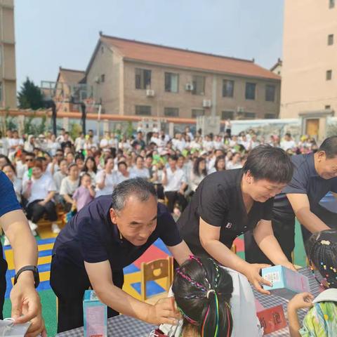 临汾市开展关爱留守儿童活动