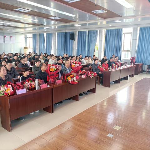 倾尽丹心育桃李，奉献韶华写春秋——济宁市第十五中学举办教师荣休仪式