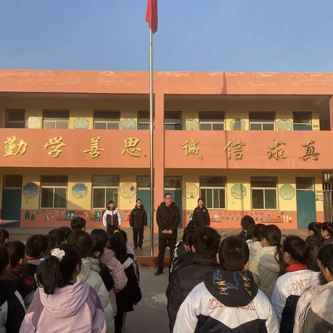 法治之光，照亮成长之路---- 上团城镇大南庄小学法治进校园活动