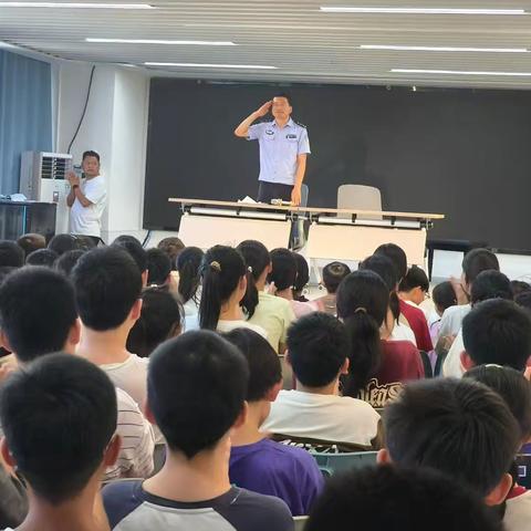 与法同行 守护成长——五河县东刘集镇周庄小学开展法治教育讲座活动