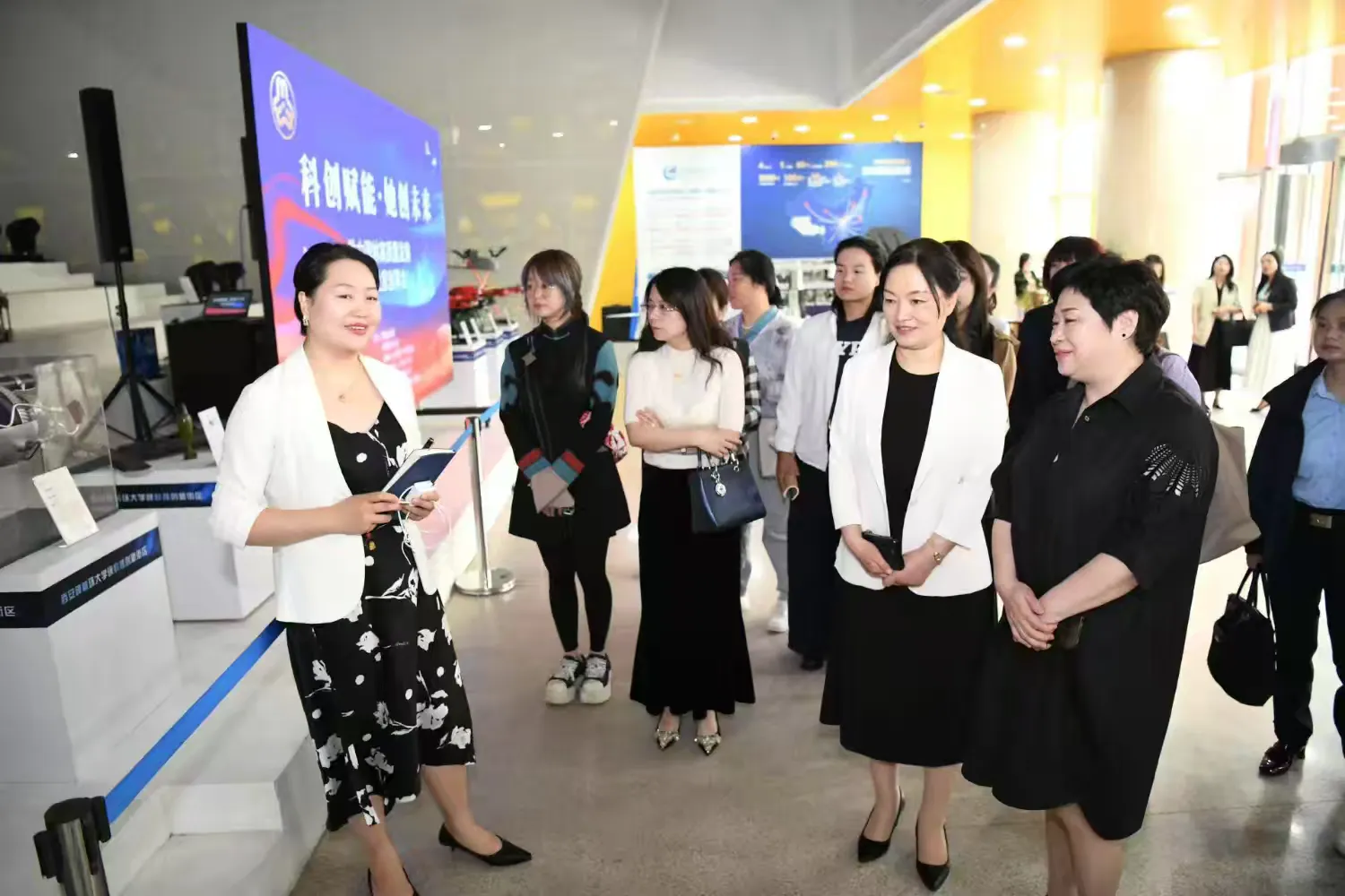 简篇-碑林区“科创赋能·她创未来”主题创享会成功举办 共促女性科创发展