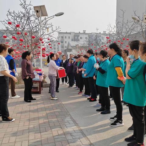 津南区颐养院喜迎“三八”节——凝心聚力，拔出精彩