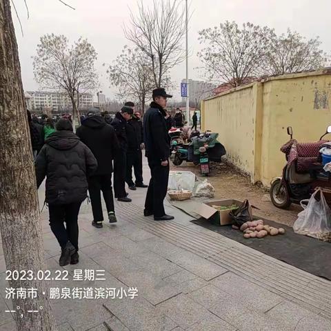 鹏泉街道疏堵为策，严防占道经营反弹