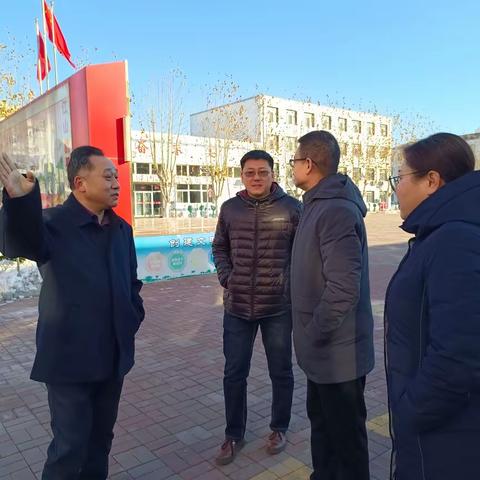 滦州市政协领导莅临卫校视察指导工作