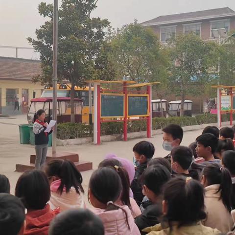 鹿邑县高集乡新王学校“学雷锋、争做文明三好学生”主题升旗