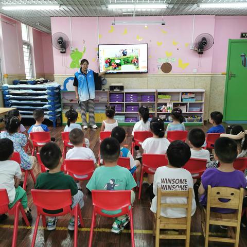 绘本阅读暖童心 志愿服务伴童行——五七车站社区大学生志愿者走进辖区保教点