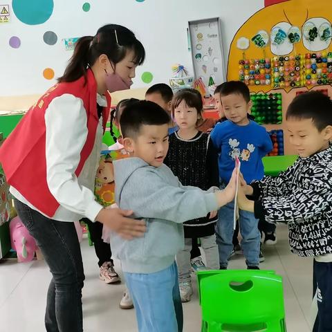 家长进课堂  精彩不一样——灵武市第九幼儿园中一班家长进课堂活动掠影