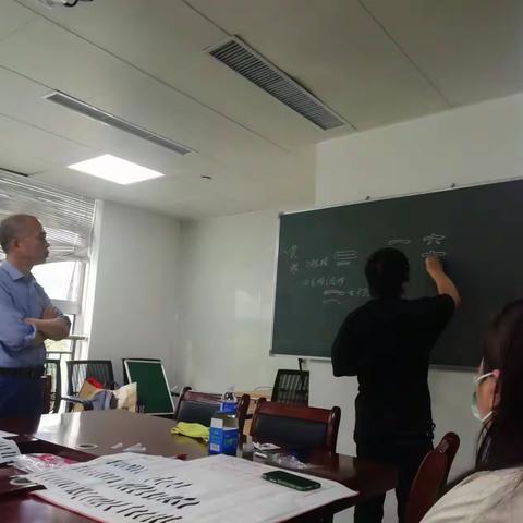 “用书画绘党员风采，向优秀党员学习，培养共产主义情操”的主题生活会