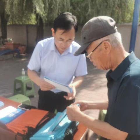 社保政策进社区 幸福保障共传递