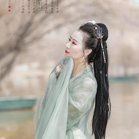 《梦回江南》摄影艺术交流平台人像微刊（月刊）试刊版。