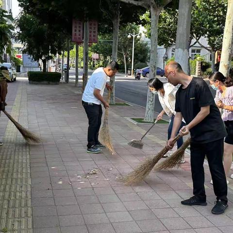 【洁城行动进行时】海兴县文体广电和旅游局深入创城包联小区开展志愿清扫活动