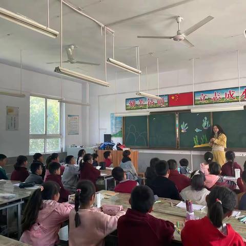 捐赠助教献爱心  城乡携手共筑梦——渑池县实验小学与张村镇中心小学结对帮扶活动