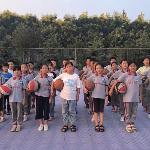 我运动，我最酷！           ——张村镇中心小学社团活动之球类风采