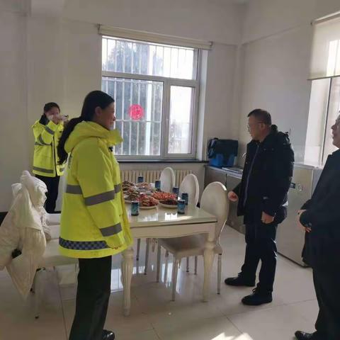 情暖除夕 朝阳分公司领导与一线职工共迎新春佳节