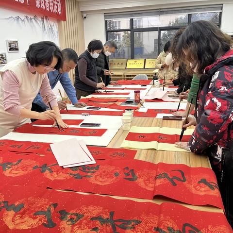 高新区税务局组织开展“迎新春写春联、书清风过廉年”廉政春联活动