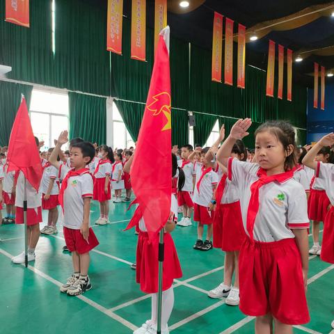 【童心向党▪争做新时代好少年】2023年春季学期金福园小学新队员入队仪式