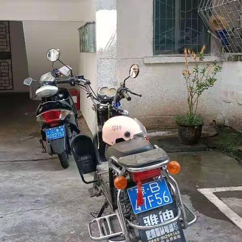 市创文巩卫办对天涯区居住小区专项督查通报（2023年8月18日）