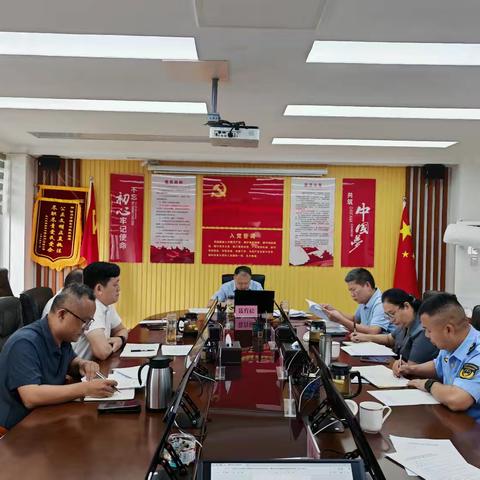 中共儋州市综合行政执法局党组召开理论学习中心组2025年第13次学习会