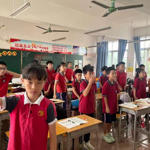 铭记历史，强国有我——柳州市第三十四中学及附小“九.一八”防空疏散演练