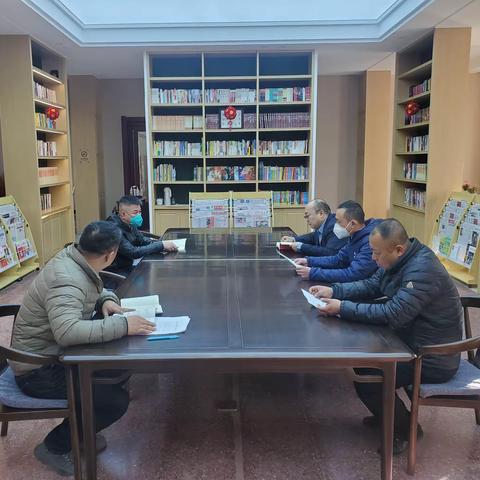 2023年3月2日上午康旅支部党员在图书馆组织学习