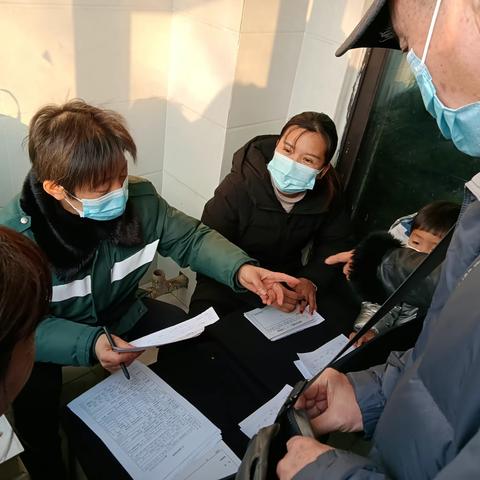 爱心义诊进社区 健康服务暖人心——辛堤头社区