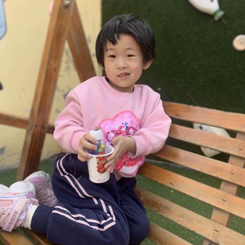 快乐碎片加载中…马梦杰小朋友的快乐时光～