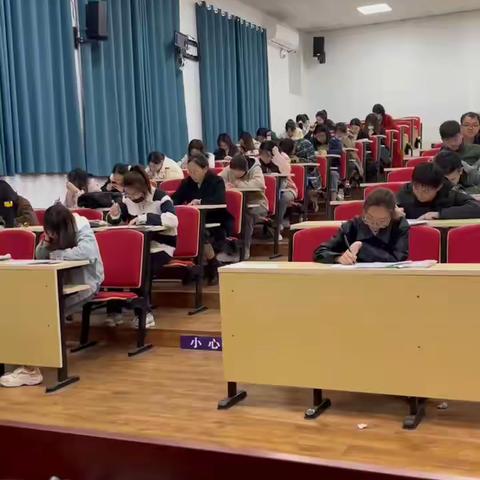 学无止境 以考促教 ——东元高中举行青年教师业务能力竞赛活动