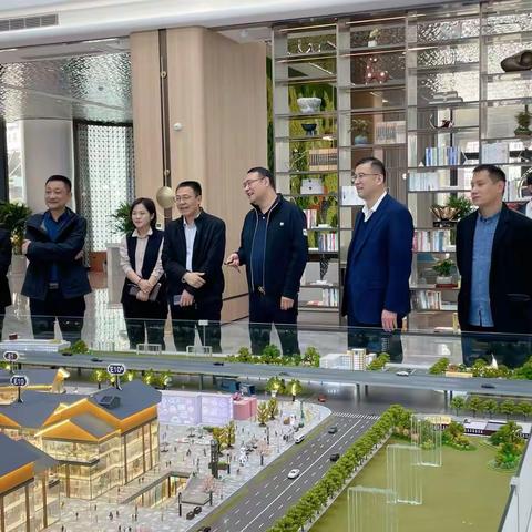 【官扎营】区投促局到万虹中心走访调研