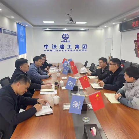 区人大主任闫培胜到官扎营开展走访服务企业活动