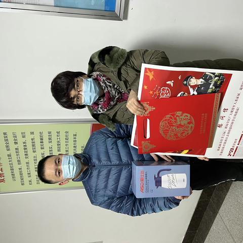 一份新春礼包 情暖老兵心——七里山街道蓝天社区为辖区每位退役军人发放新春慰问信