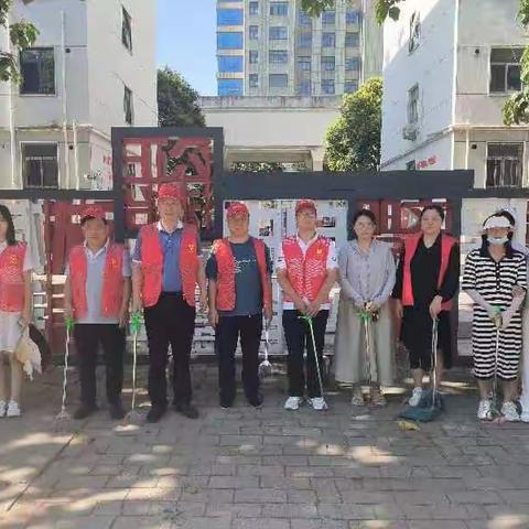 幸福办积极开展集中消杀日、清洁洗城工作。