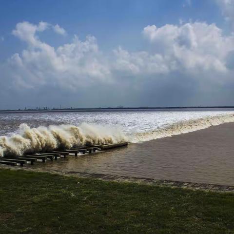 元代钱塘十景《浙江秋涛》