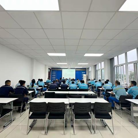 油库召开职工大会暨六月安全分论坛