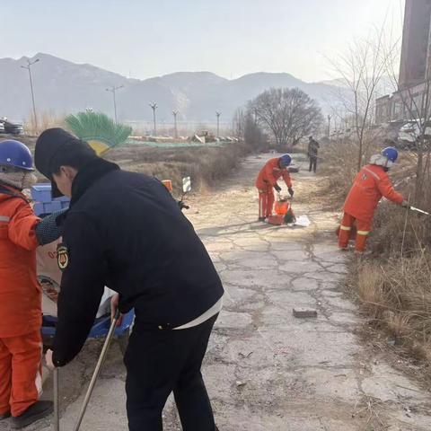 爆竹声中年味浓 城管守护 “洁净” 春
