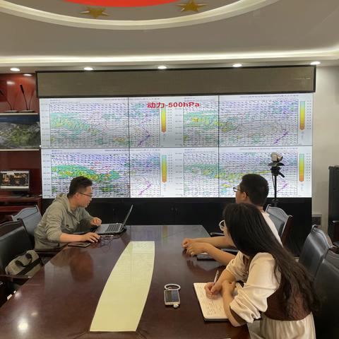 陇县：组织专题会商 积极应对20-21日强对流天气过程