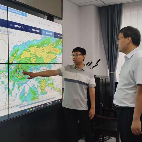陇县县委常委、常务副县长调研指导气象防汛工作