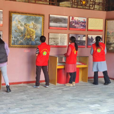 学习雷锋精神，展示巾帼风采