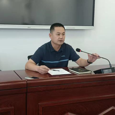 磁县组织部（老干部局）召开抓细抓实退休干部教育管理监督工作会议 聚焦规范任职与涉企行为