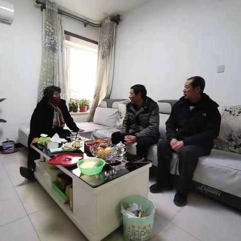 关爱退休职工，共建和谐校园